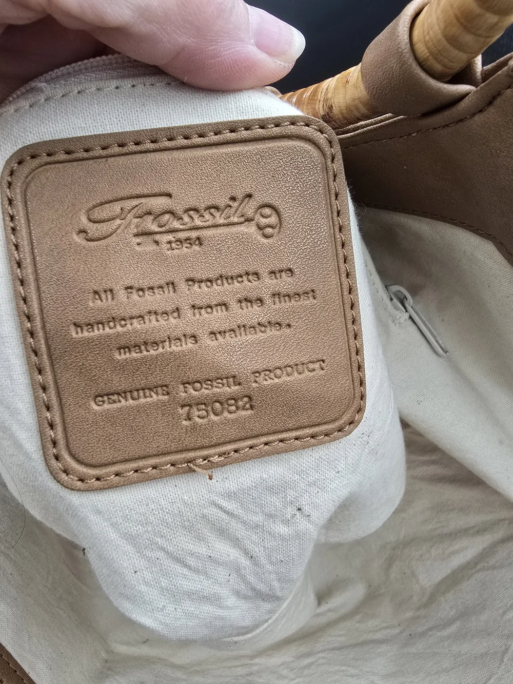 Fossil tote bold